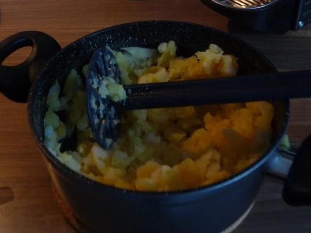 Hauptgericht : Blutwurst an Sauerkraut und Dreierlei - Stampf - Rezept - Bild Nr. 8