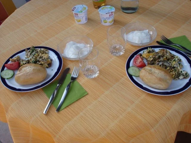 Champignonrührei mit Rettichsalat - Rezept - Bild Nr. 17