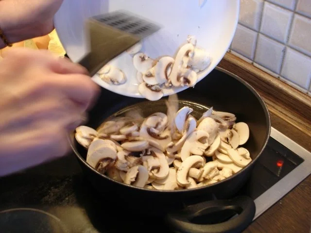 Champignonrührei mit Rettichsalat - Rezept - Bild Nr. 11