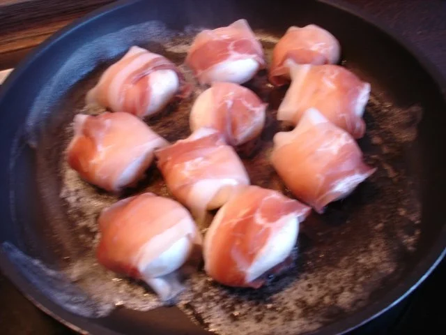 Rezept: Champignons im Speckmantel Bild Nr. 3 Champignons im Speckmantel - Rezept - Bild Nr. 3