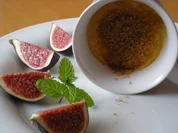 Panna Cotta mit Tonkabohne an Feigen nature - Rezept