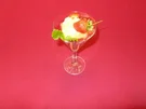Pina-Colada-Sorbet auf Früchtecarpaccio - Rezept