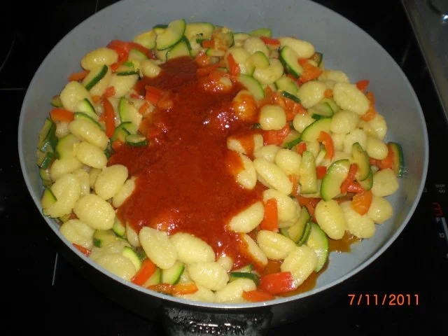 Rezept: Gnocchi-Salat Bild Nr. 7 Gnocchi-Salat - Rezept - Bild Nr. 7