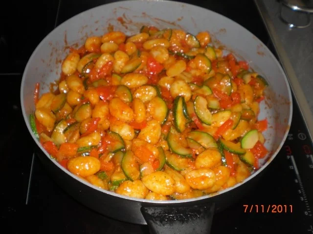 Rezept: Gnocchi-Salat Bild Nr. 8 Gnocchi-Salat - Rezept - Bild Nr. 8