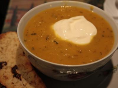 Suppe: Kürbis-Sellerie-Cremesuppe - Rezept