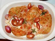 Rezept: knusprige Hähnchenschenkel mit Rosmarinkartoffeln knusprige Hähnchenschenkel mit Rosmarinkartoffeln - Rezept