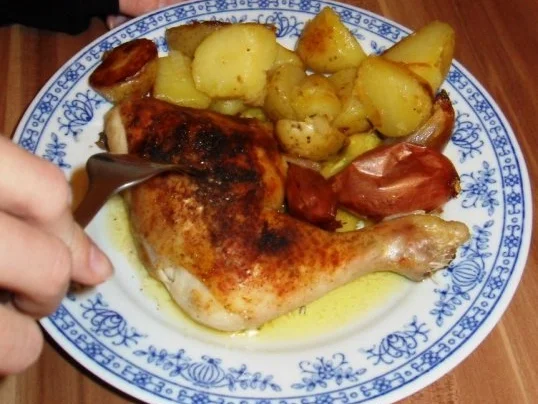 knusprige Hähnchenschenkel mit Rosmarinkartoffeln - Rezept - Bild Nr. 8