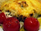 Rezept: Zwiebelhรคhnchen mit Ofentomaten Zwiebelhรคhnchen mit Ofentomaten - Rezept