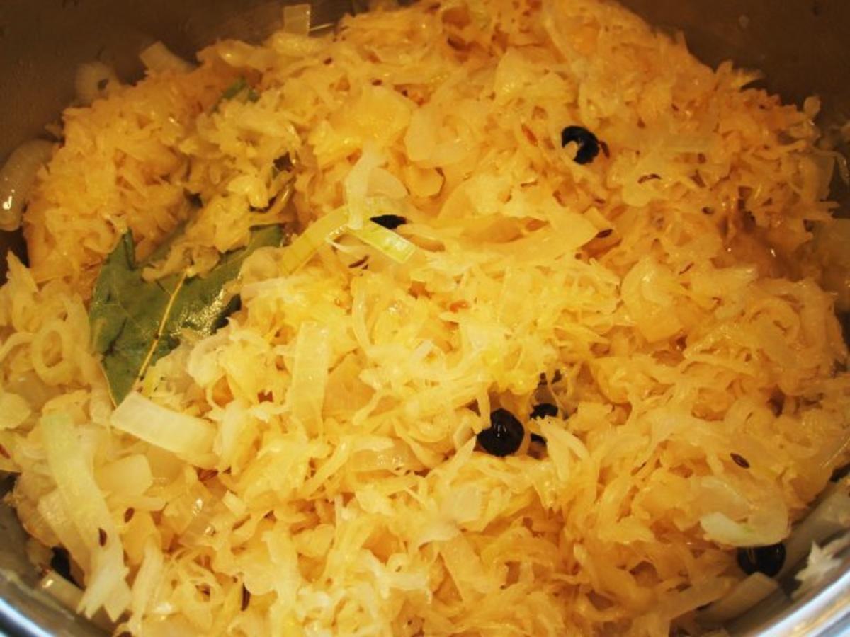 Sauerkraut mit Pökelfleisch - einfach - von mimi