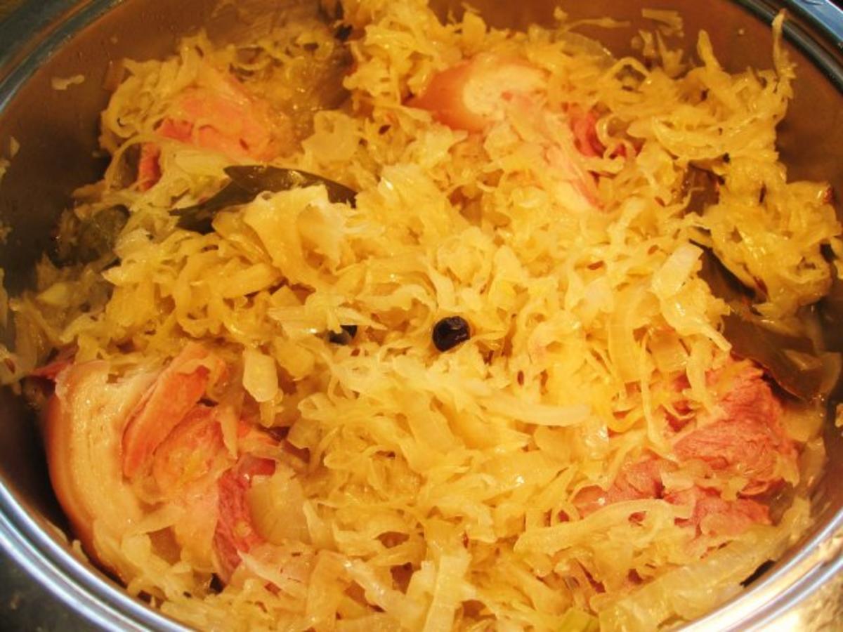 Sauerkraut mit Pökelfleisch - einfach - von mimi