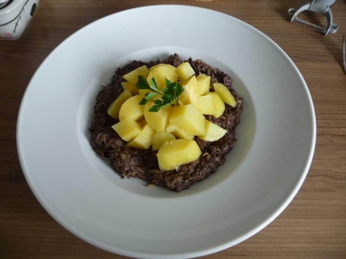 Resteverwertung : Sauerkraut - Blutwurst mit Salzkartoffeln - Rezept ...