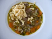 Resteverwertung : Leberknödelsuppe mit Spätzle - Rezept
