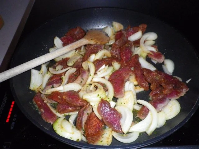 Rezept: Lammfilet mit Zwiebel Bild Nr. 2 Lammfilet mit Zwiebel - Rezept - Bild Nr. 2