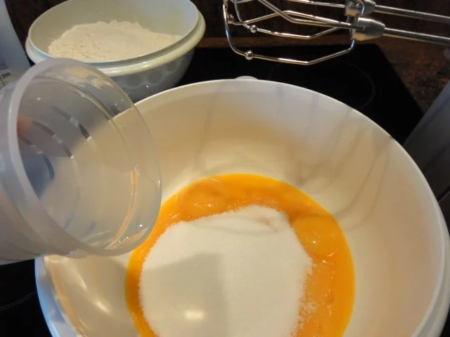 Rezept: Biskuit: ZEBRA - KUCHEN - HERZ Bild Nr. 4 Biskuit: ZEBRA - KUCHEN - HERZ - Rezept - Bild Nr. 4