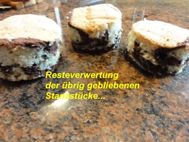 Rezept: Biskuit: ZEBRA - KUCHEN - HERZ Bild Nr. 11 Biskuit: ZEBRA - KUCHEN - HERZ - Rezept - Bild Nr. 11