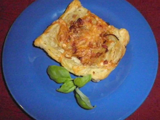 Mini - Zwiebelkuchen ... - Rezept