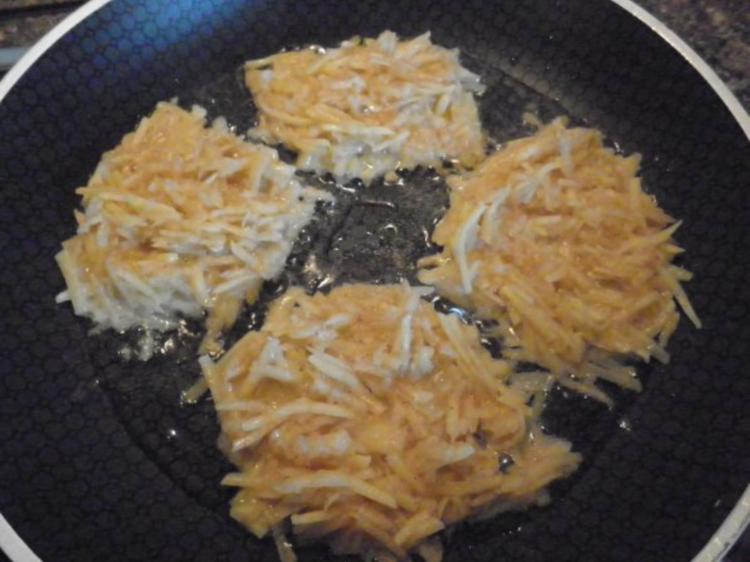 Kürbis - Rösti mit Dip - Rezept mit Bild - kochbar.de