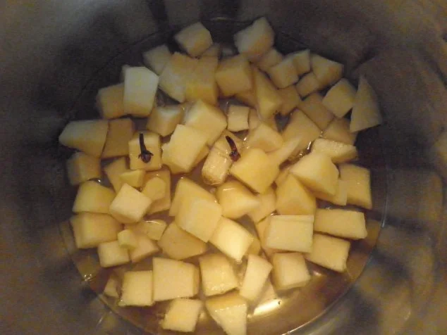 Rezept: Kürbissuppe ... oder Gläschen für Erwachsene ;-) Bild Nr. 4 Kürbissuppe ... oder Gläschen für Erwachsene ;-) - Rezept - Bild Nr. 4