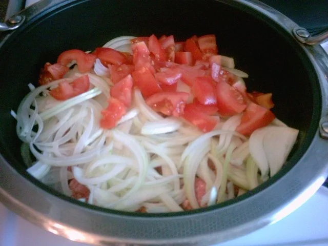 Rezept: Hackbällchen mit Kartoffeln in Soße Bild Nr. 8 Hackbällchen mit Kartoffeln in Soße - Rezept - Bild Nr. 8