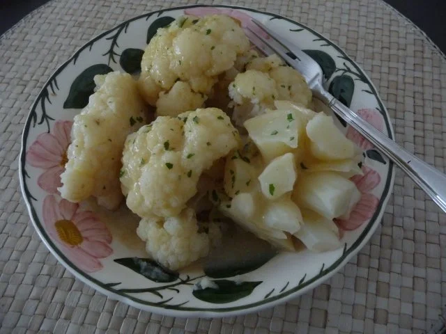 Gemüsebeilage :  Blumenkohl mit Kräutersoße - Rezept - Bild Nr. 2