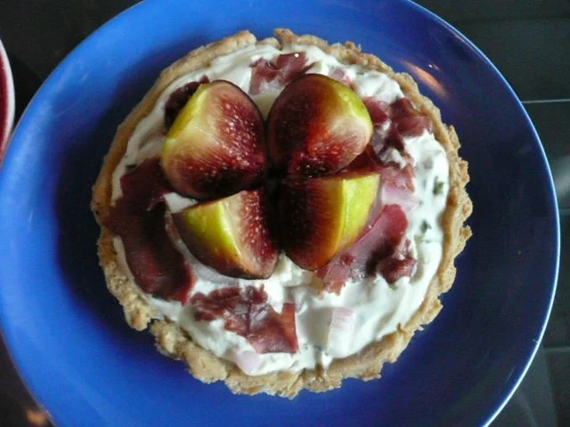 Rezept: TARTE / PORREE :Ziegenkäse & Feigen TARTE / PORREE :Ziegenkäse & Feigen - Rezept