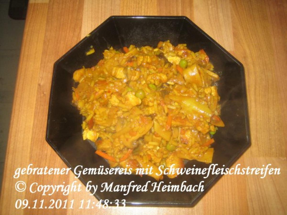 Reis – gebratener Gemüsereis mit Schweinefleischstreifen - Rezept ...