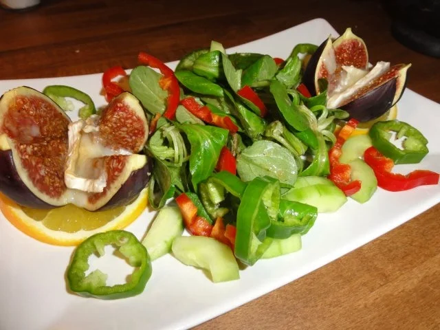 Rezept: Feige gratiniert mit Salat Feige gratiniert mit Salat - Rezept