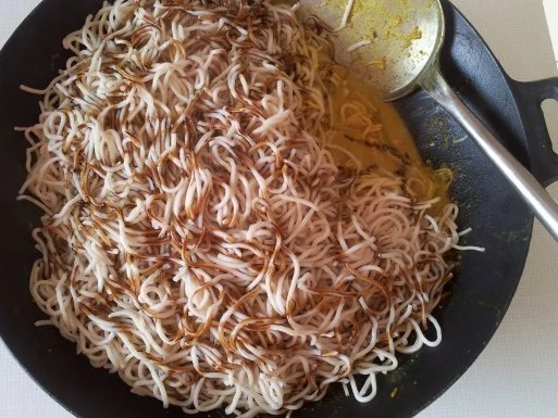 Rezept: Thai-Curry-Nudeln Thai-Curry-Nudeln - Rezept