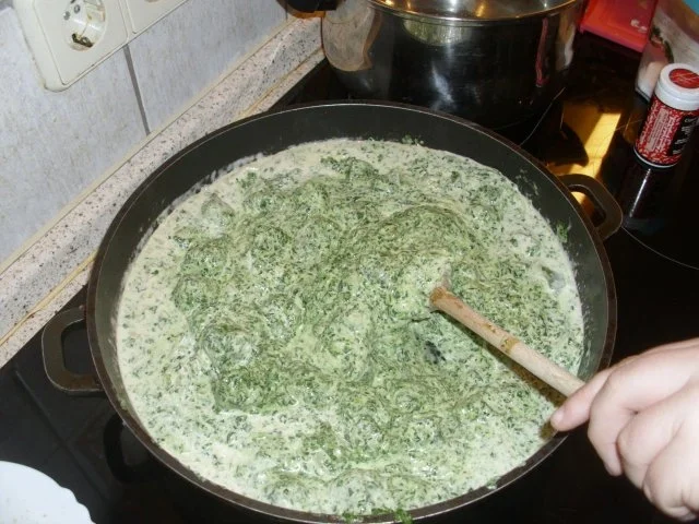 Überbackenes Lachsfilet mit Zitronen-Rahm-Spinat - Rezept - Bild Nr. 10