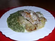 Überbackenes Lachsfilet mit Zitronen-Rahm-Spinat - Rezept