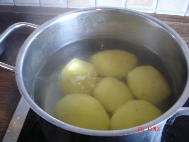 Blut- und Leberwurst ( Wellwürste ) mit Sauerkraut und Salzkartoffeln - Rezept - Bild Nr. 9