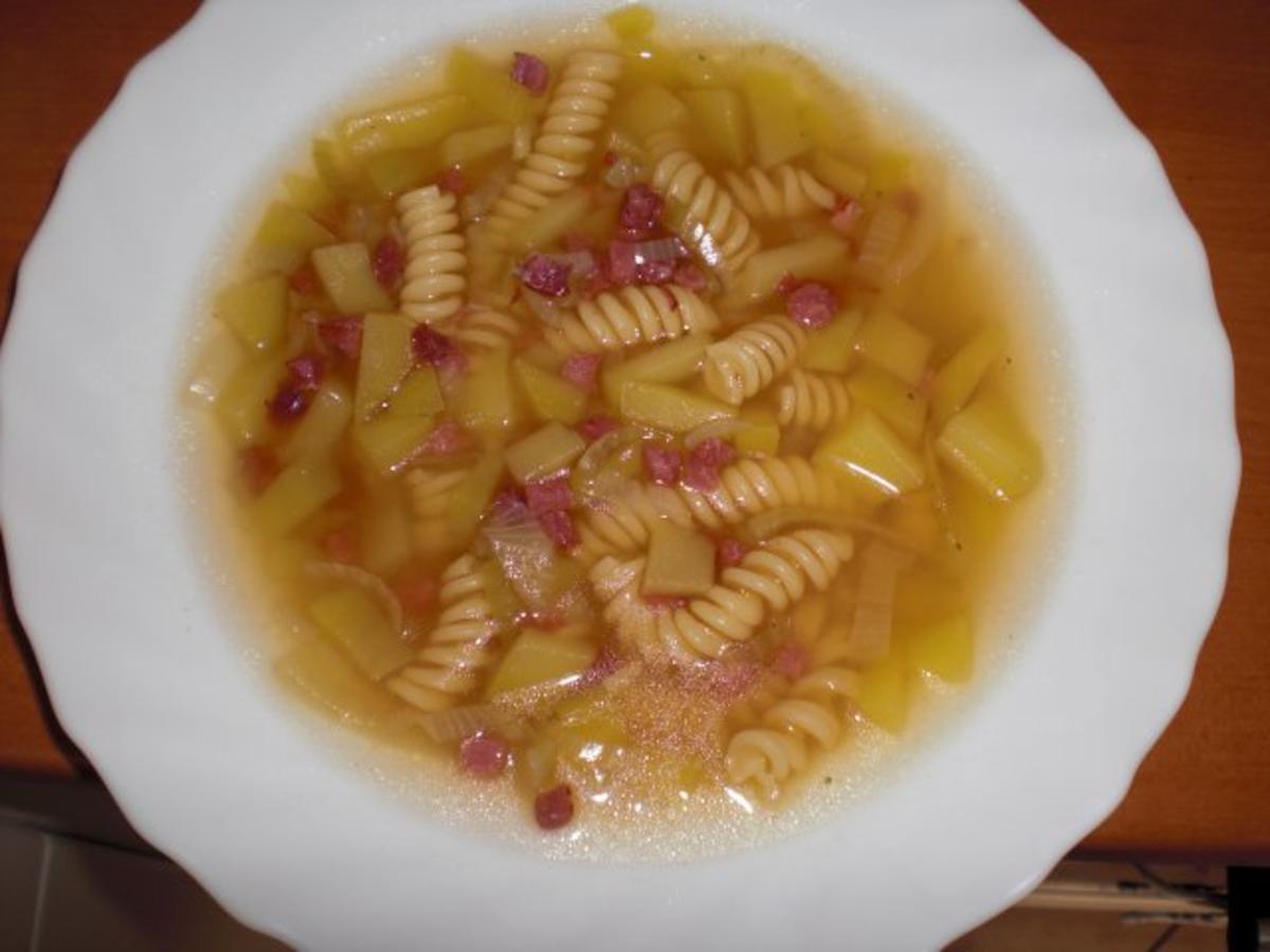 Schnelle Kartoffel-Nudel-Suppe - Rezept - Bild Nr. 2