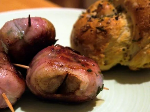 Rezept: Gefüllte Champignons im Speckmantel Gefüllte Champignons im Speckmantel - Rezept