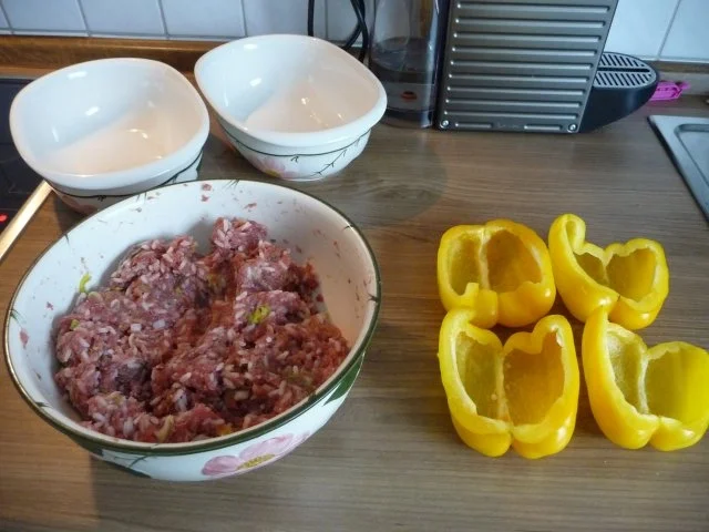 Rezept: Hackfleisch : Paprikaschoten mit Hackfleisch - Reisfüllung Bild Nr. 23 Hackfleisch : Paprikaschoten mit Hackfleisch - Reisfüllung - Rezept - Bild Nr. 23