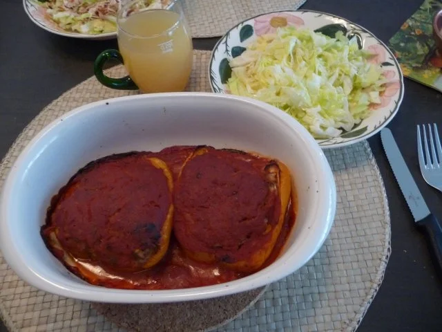 Rezept: Hackfleisch : Paprikaschoten mit Hackfleisch - Reisfüllung Hackfleisch : Paprikaschoten mit Hackfleisch - Reisfüllung - Rezept