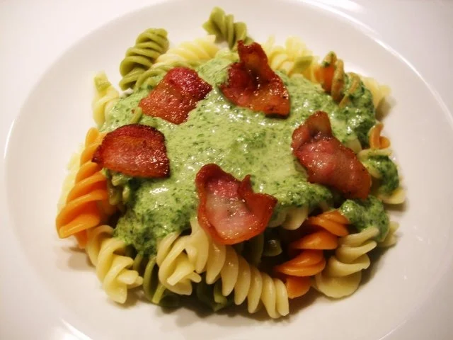 Rezept: Spinatsoße mit Frischkäse Spinatsoße mit Frischkäse - Rezept