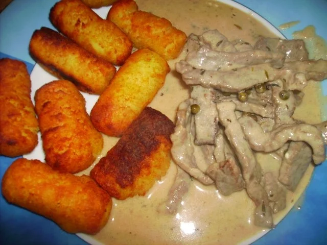 Rezept: Geschnetzeltes in cremiger Pfefferrahmsauce Bild Nr. 8 Geschnetzeltes in cremiger Pfefferrahmsauce - Rezept - Bild Nr. 8