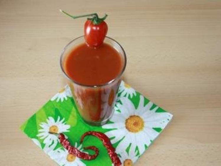 Scharfer Tomatensaft - schnell &amp; einfach - 22 kcal/100g