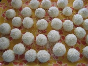 Kokos-Konfekt ("Raffaello") - Rezept - Bild Nr. 2