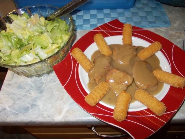 SCHWEINELENDCHEN in PFEFFERRAHM-SAUCE - Rezept