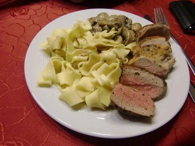 Schweinefilet auf Bandnudeln mit Champignons - Rezept - Bild Nr. 6
