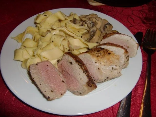 Schweinefilet auf Bandnudeln mit Champignons - Rezept - Bild Nr. 7