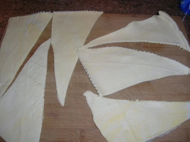 Rezept: Croissants mit Thunfisch und Kapern - schnell mal was Feines, Kleines - zum Wein Bild Nr. 4 Croissants mit Thunfisch und Kapern - schnell mal was Feines, Kleines - zum Wein - Rezept - Bild Nr. 4