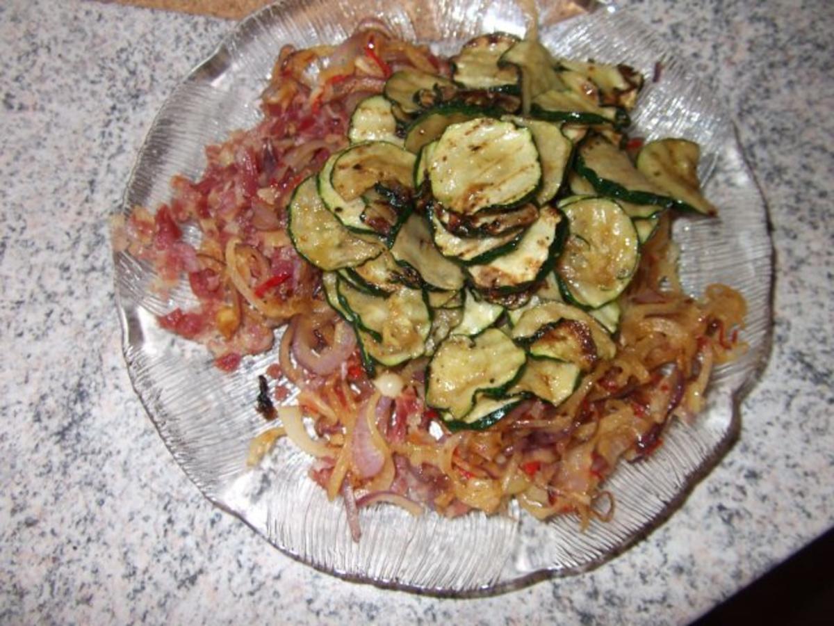 Bratkartoffeln mit Zucchini und Bacon Dieter´s Art - Rezept - Bild Nr. 7