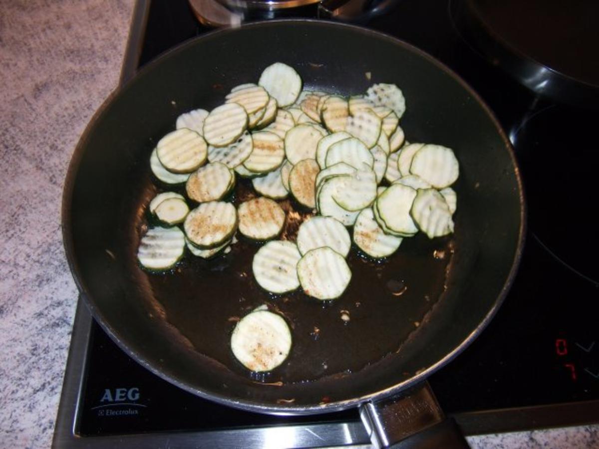 Bratkartoffeln mit Zucchini und Bacon Dieter´s Art - Rezept - Bild Nr. 9