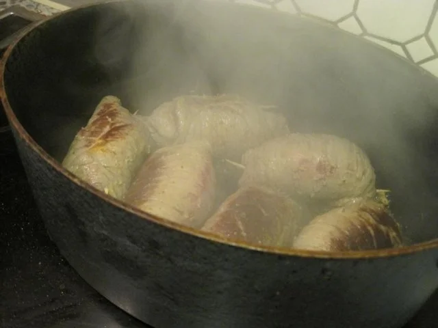 Rinderrouladen mit Rosenkohl und Kartoffeln - Rezept - Bild Nr. 4