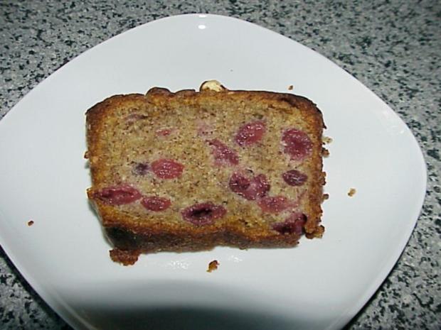 Nußkuchen mit Kirschen - Rezept mit Bild - kochbar.de