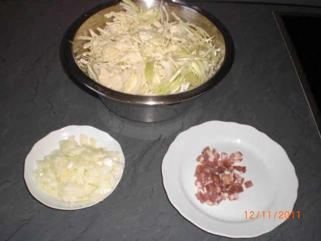 Rezept: Krautstrudel Bild Nr. 5 Krautstrudel - Rezept - Bild Nr. 5