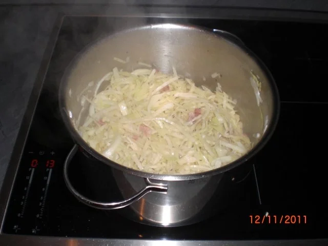 Rezept: Krautstrudel Bild Nr. 7 Krautstrudel - Rezept - Bild Nr. 7