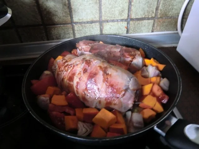 Rehkeule gefüllt mit getrockneten Aprikosen und Pflaumen - Rezept - Bild Nr. 3